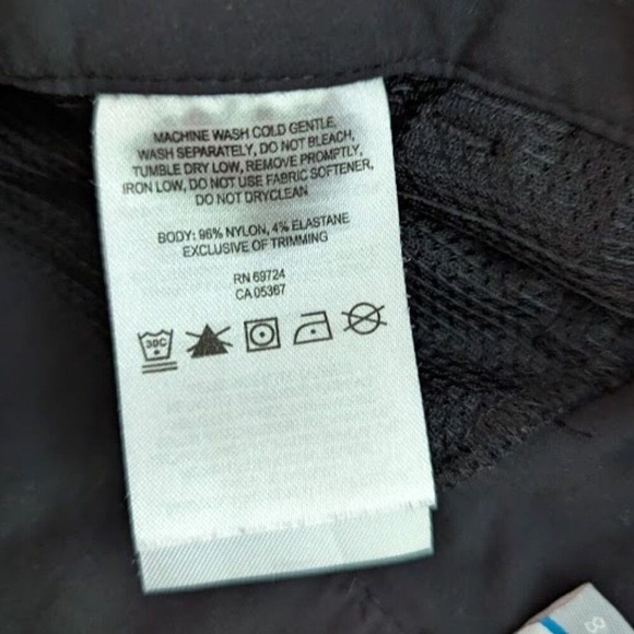 Columbia 4-Inch Black Hiking Shorts, Size 8 (W5) - Picture 4 of 9